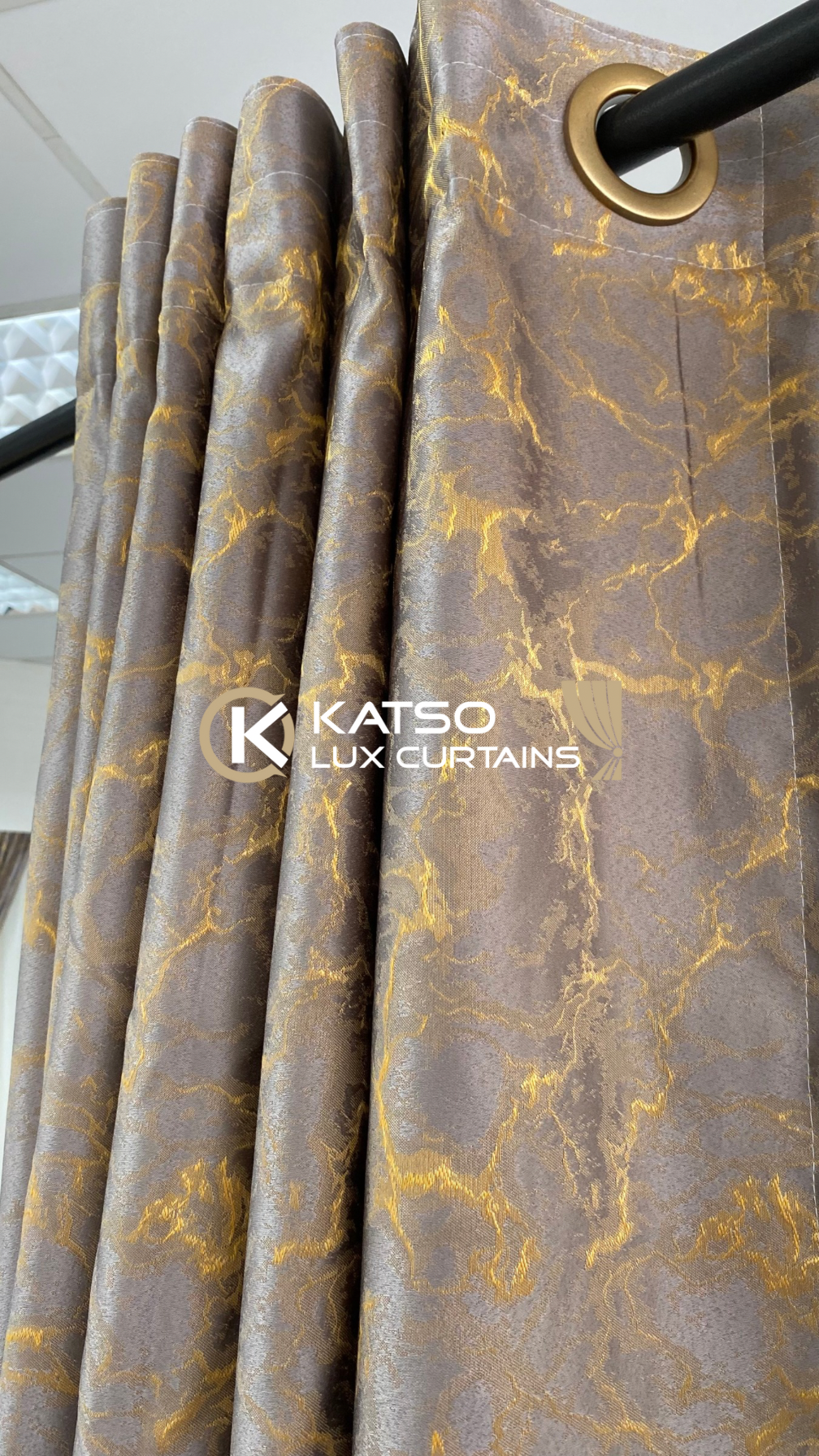 Front Curtain - Kim