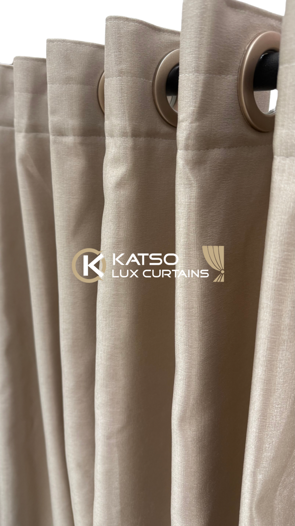 Front Curtain - Sleek Annie