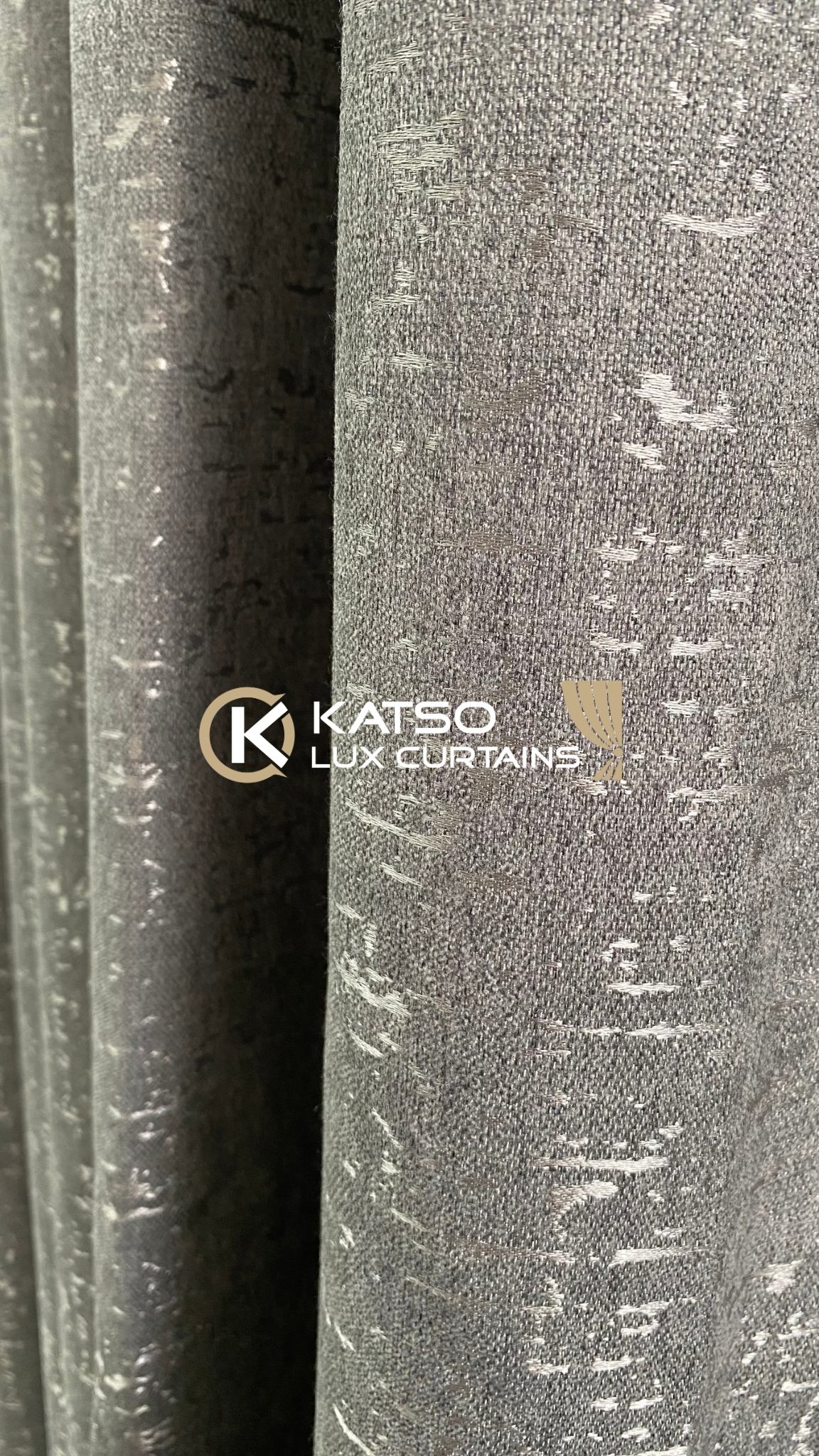 Front Curtain - Zenon