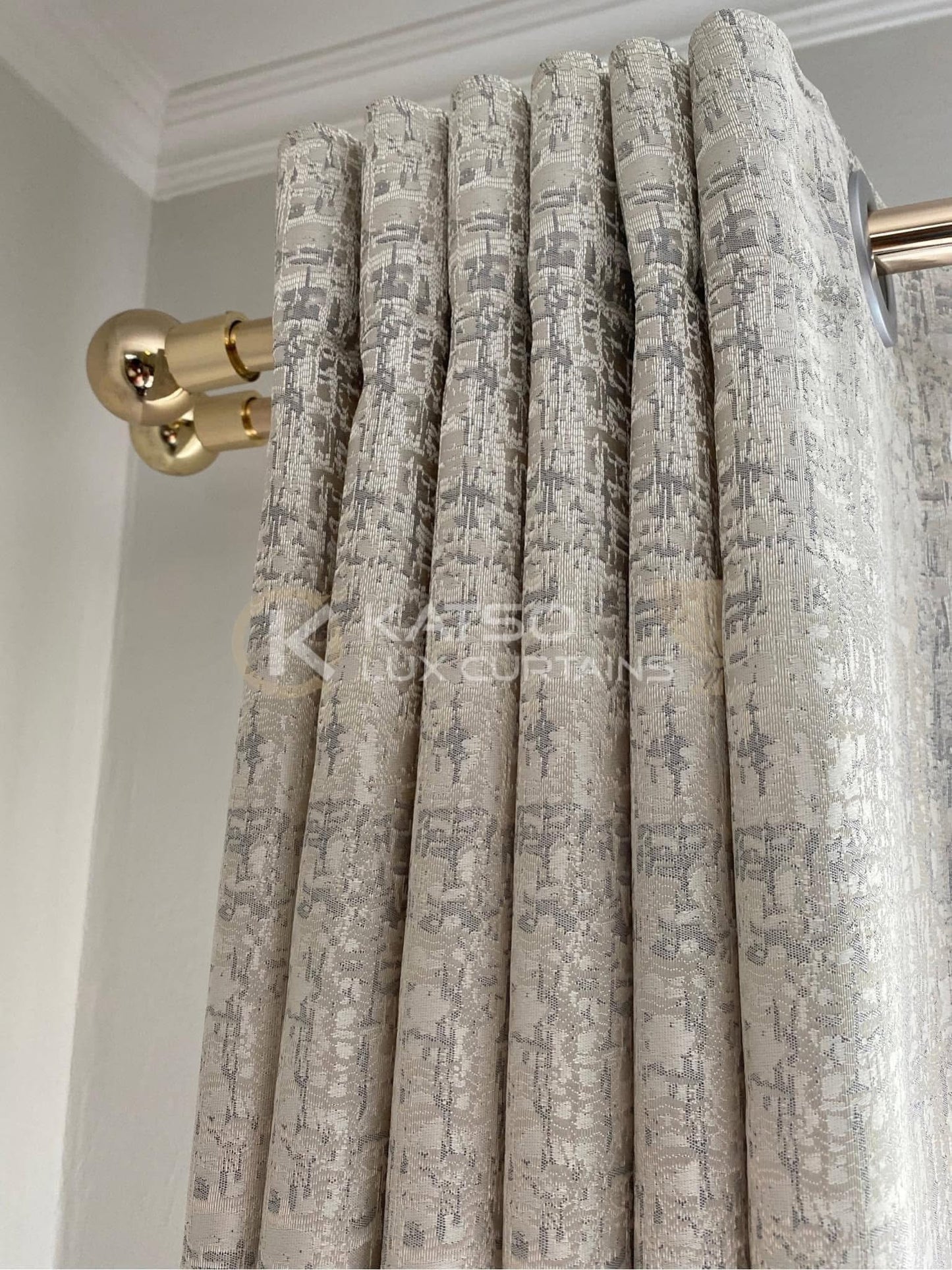 Front Curtain - Stylish