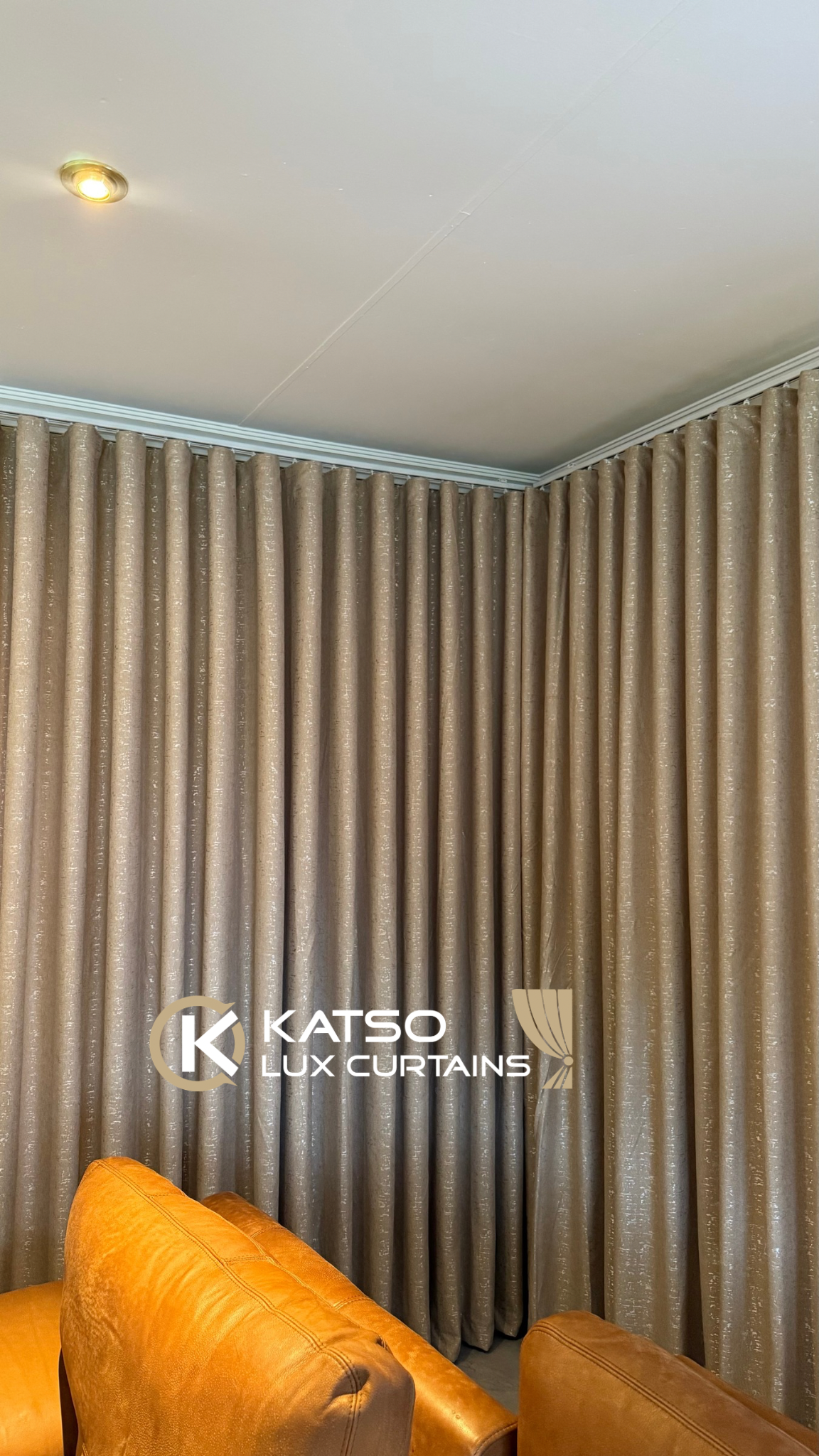 Front Curtain - Mpumi Wave