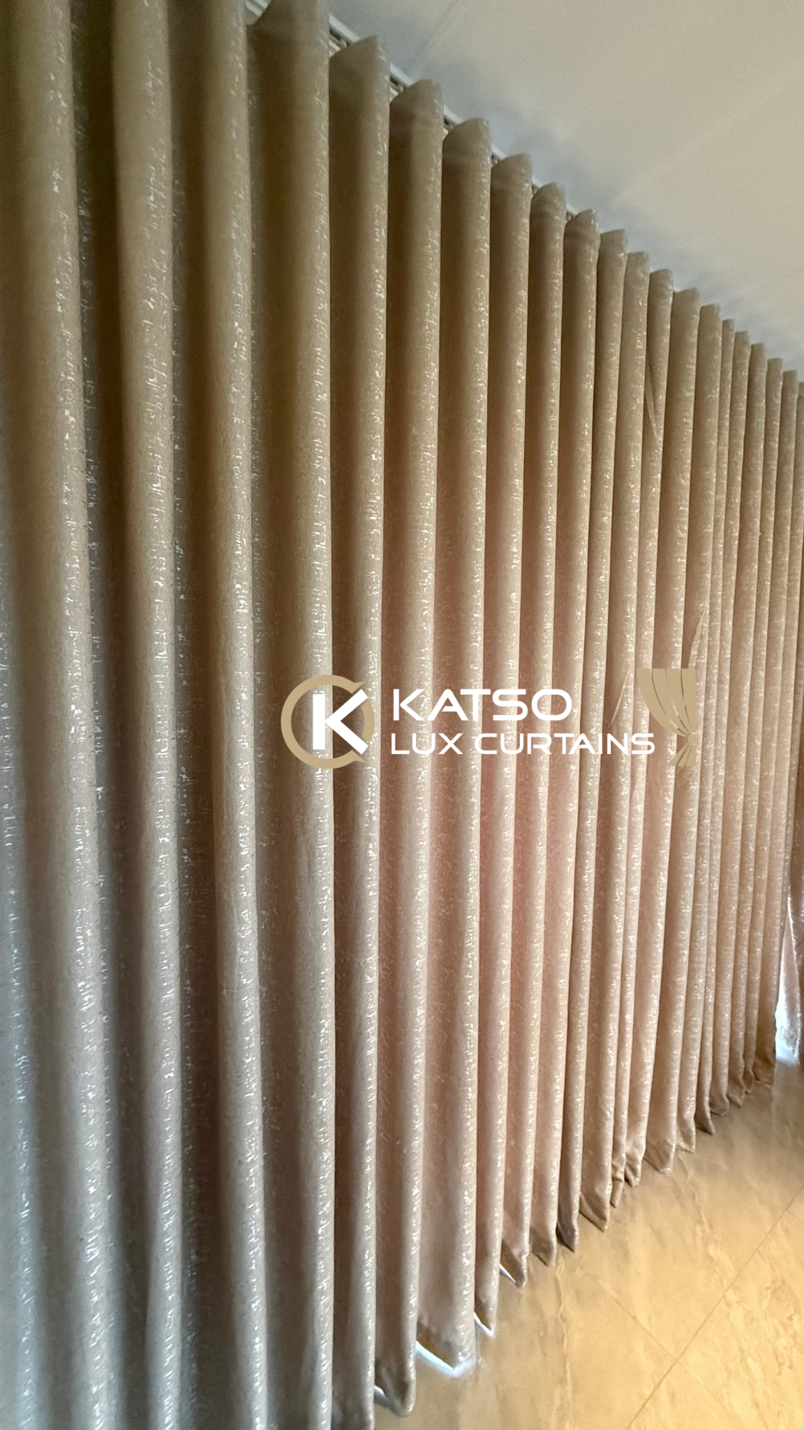 Front Curtain - Mpumi Wave