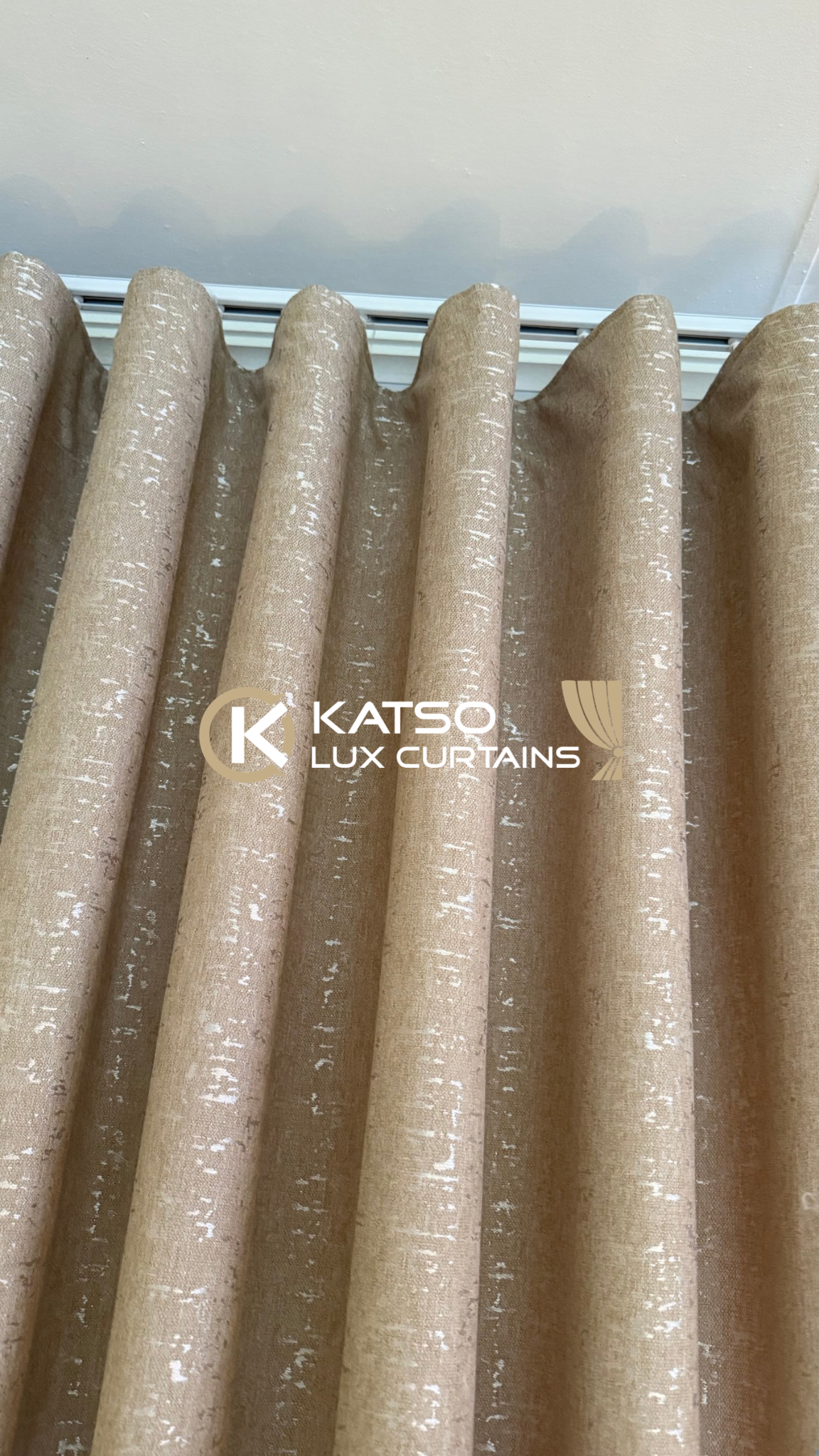 Front Curtain - Mpumi Wave