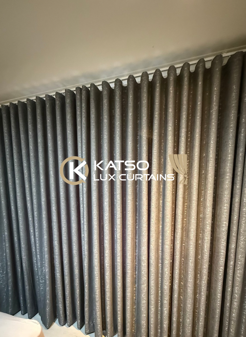 Front Curtain - Zenon Wave