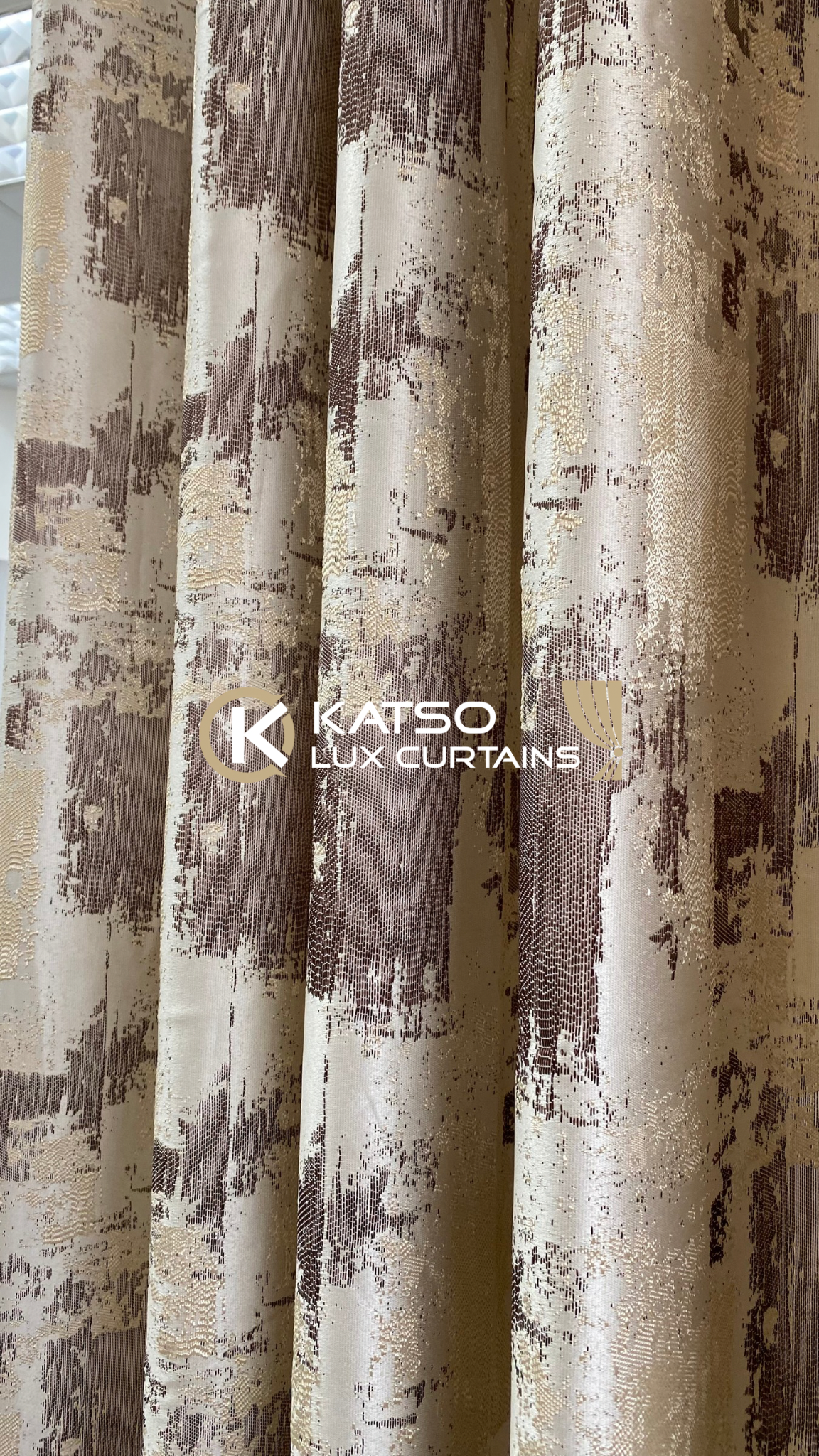 Priya Made-to-Measure Curtain | Eyelet, Taped or Wave