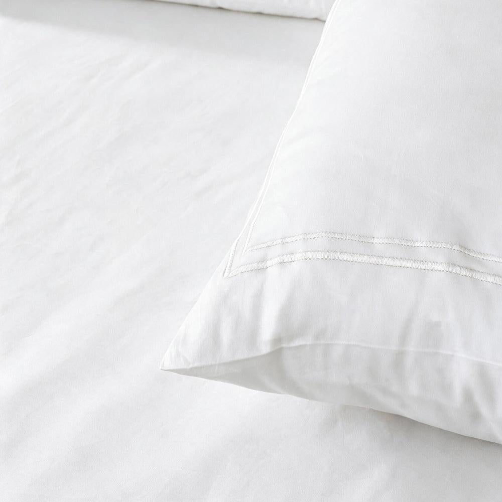 Cotton Collection 400 Thread Count 2 Line Satin Stitch Duvet Cover 6 Piece Set White-Duvet Cover Sets